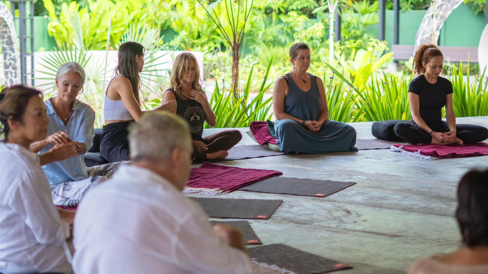 group-meditation-moon-gate-retreat-costa-rica.jpg